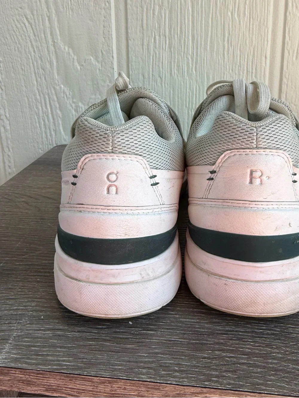 ON Cloud The Roger Advantage White Low-Top Sneakers